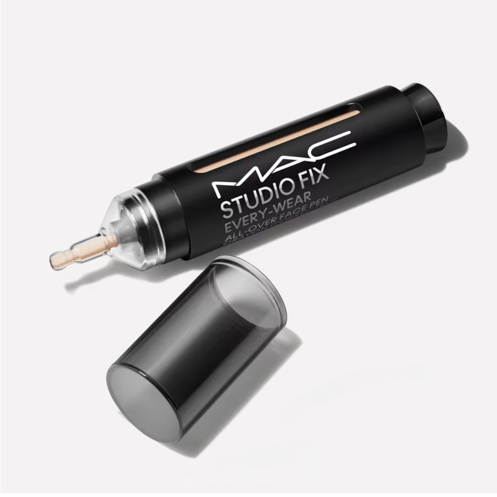 MAC STUDIO FIX EVERY-WEAR ALL-OVER FACE PEN